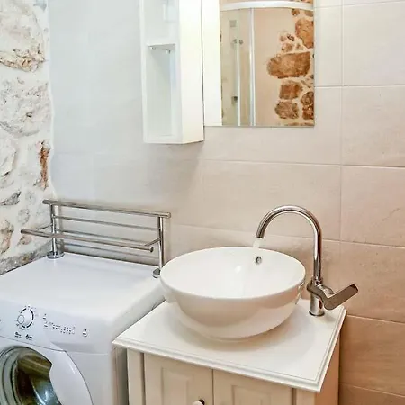 Sleeps 8 Pool Air Con Wifi Villa