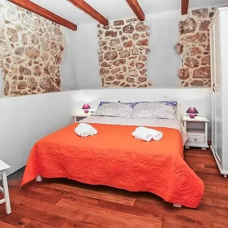 Sleeps 8 Pool Air Con Wifi Villa *